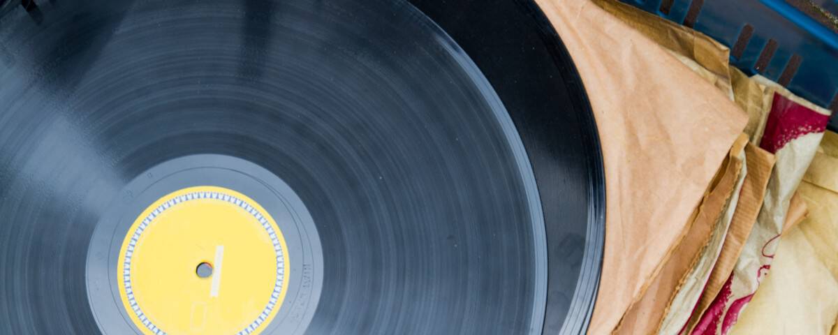 Vinyl records storage