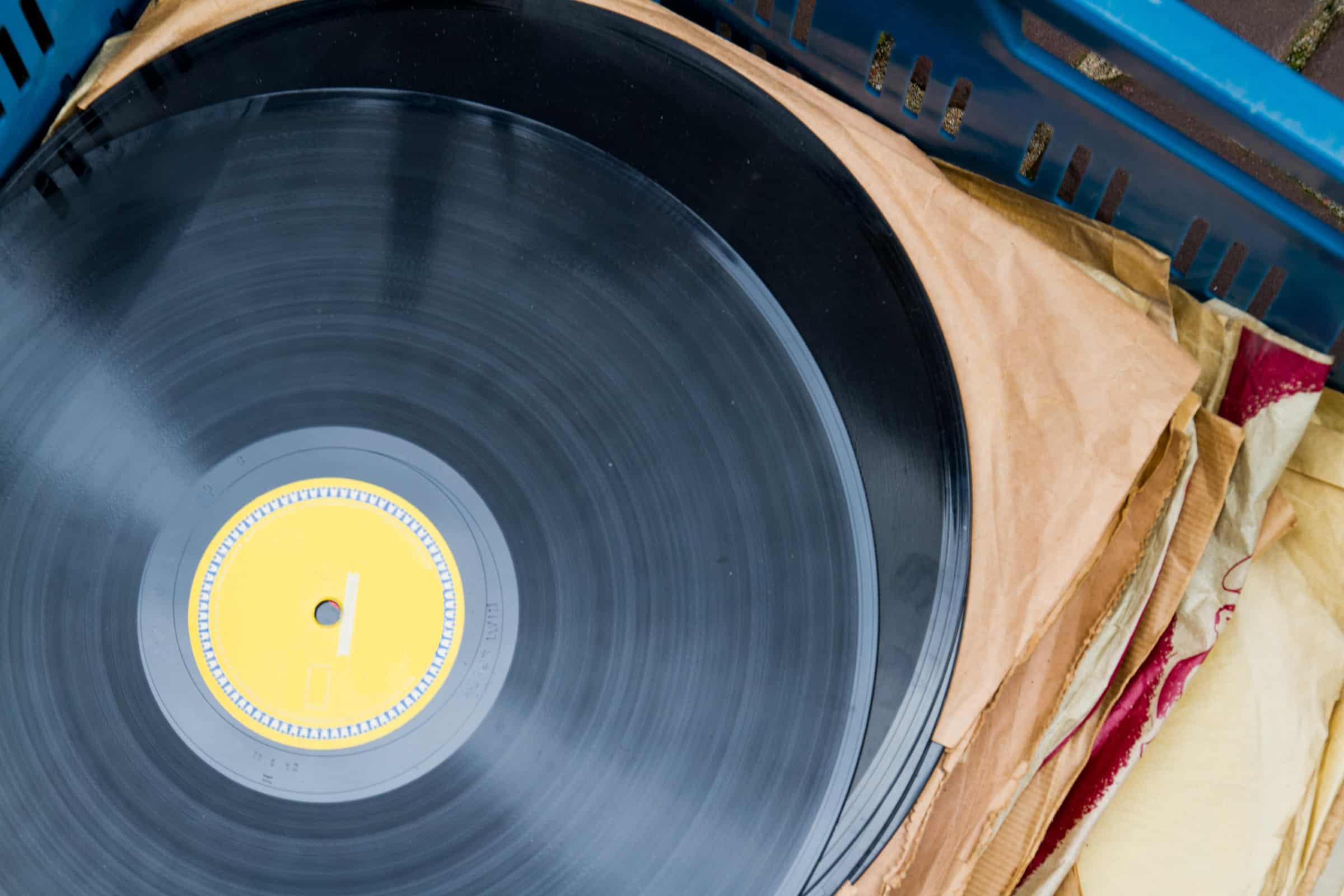 Top 5 Tips For Storing Vinyl Records – ComparingStorage